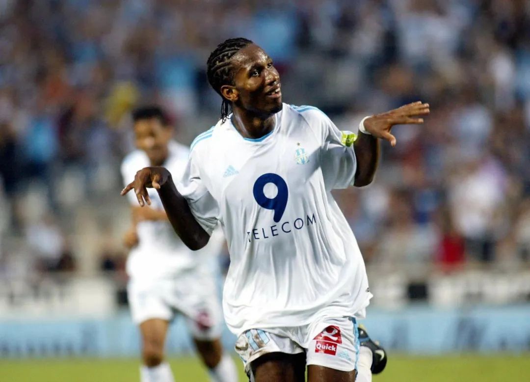 九游官方平台-德罗巴在法国队比赛中险胜，晋级下一阶段引发热议！的简单介绍